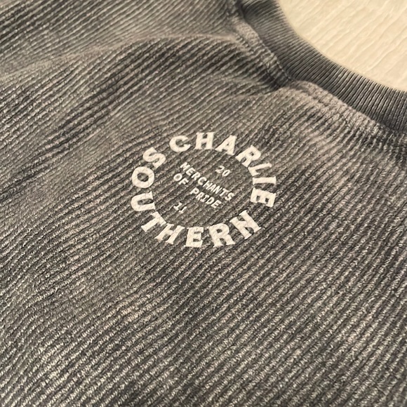 Charlie Southern Lake Weekend Ribbed Crew Neck Riff Raff Size Medium - Picture 4 of 5